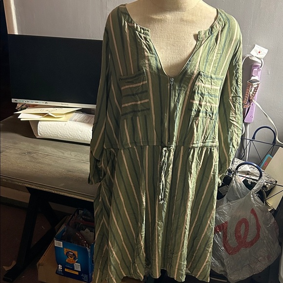 torrid Dresses & Skirts - Torrid 3 Drawstring Green‎ Striped Dress